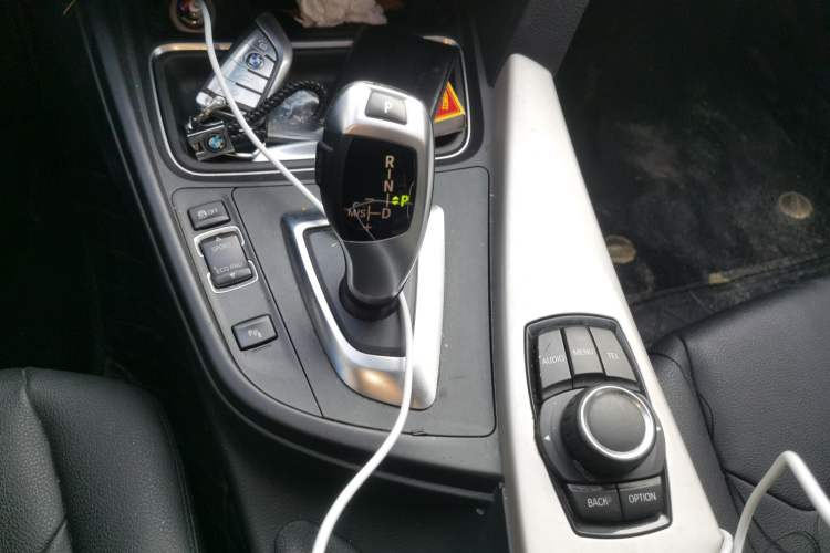 Used BMW 3 Series 2015 316Li Fashion Model
