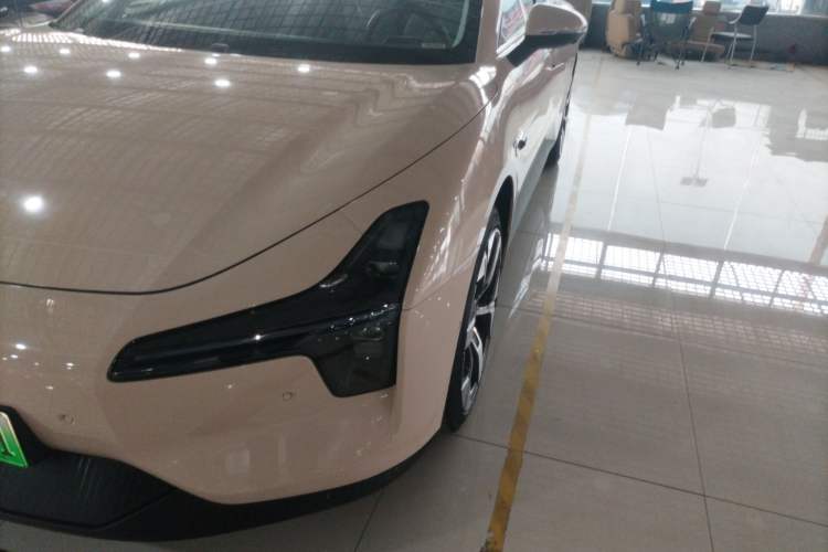 Used XPeng MONA M03 2024 620 with Ultra-Long Range Left Front Headlight