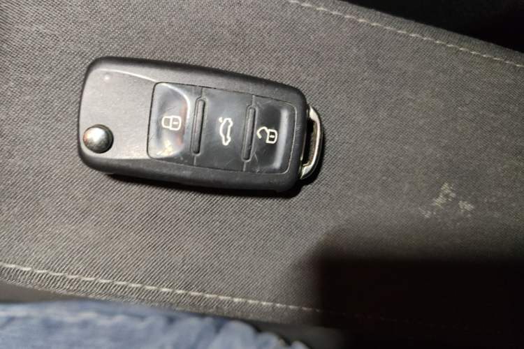 Used Volkswagen Beetle 2017 180TSI Emerald Classic Edition Vehicle Key