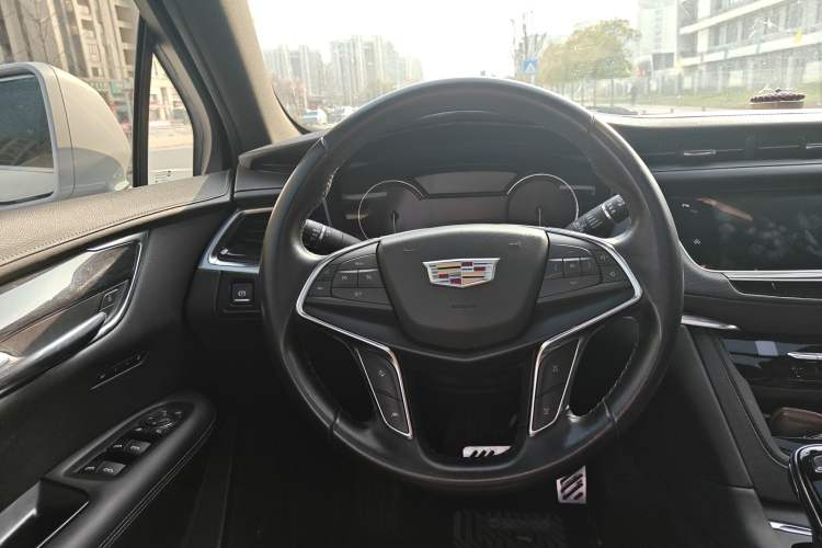 Used Cadillac XT5 2022 2.0T Four-Wheel Drive Luxury Version
