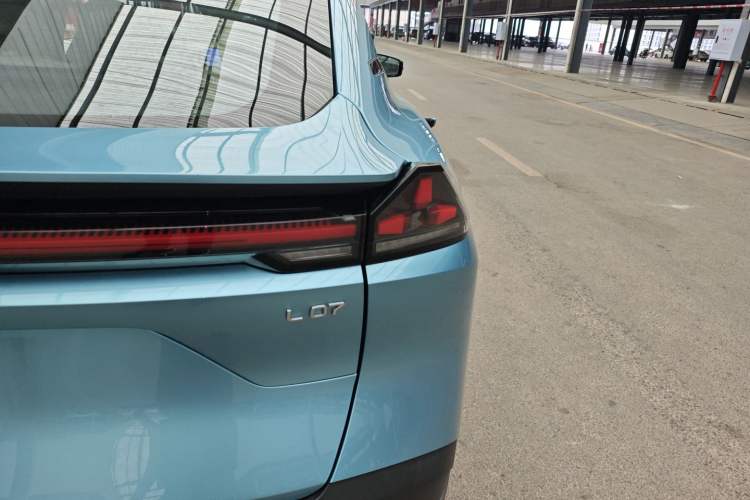 Used Deepal L07 2024 230Max Qiankun Intelligent Driving ADS SE Range-Extended Version
