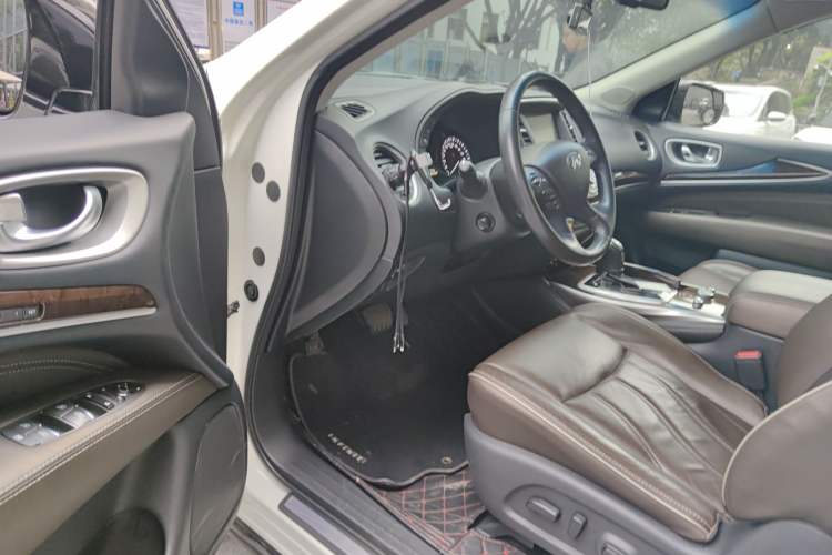 Used Infiniti QX60 2018 2.5 S/C Hybrid Two-Wheel-Drive Excellence Edition China VI Standard
