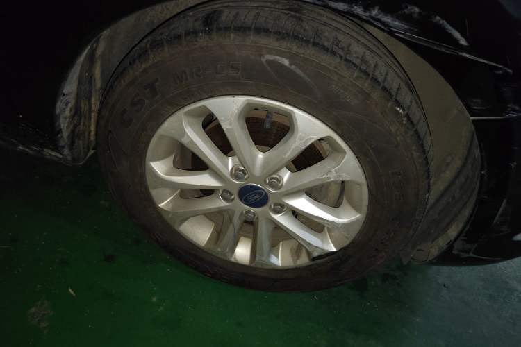 Used Ford Focus 2013 Hatchback Classic 1.8L Automatic Base Model