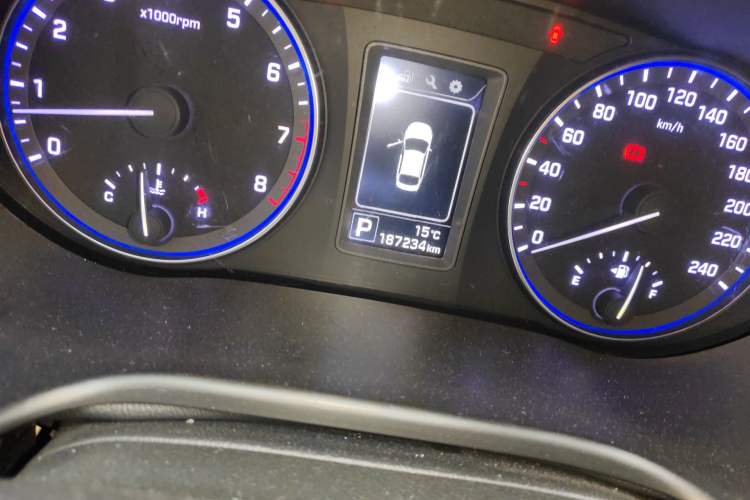 Used Hyundai Mistra 2014 1.8L Automatic Smart GLS
