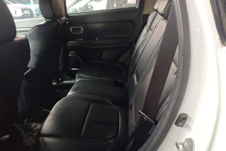 Used Mitsubishi Outlander 2020 2.0L Two-Wheel Drive Enjoyment Version 5 Seats
