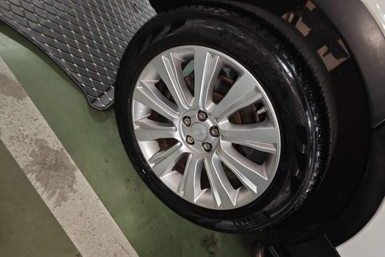 Used Land Rover Range Evoque 2018 240 PS SE Smart Brilliance Edition
