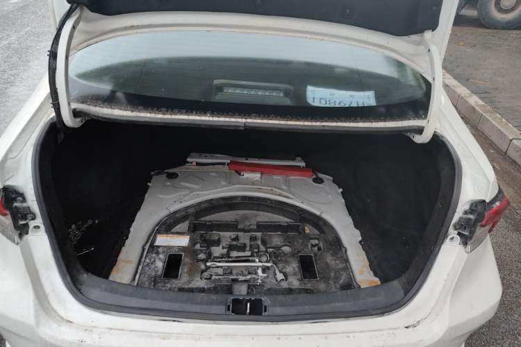 Used Toyota Corolla 2021 Dual-Motor 1.8L E-CVT Elite Edition
