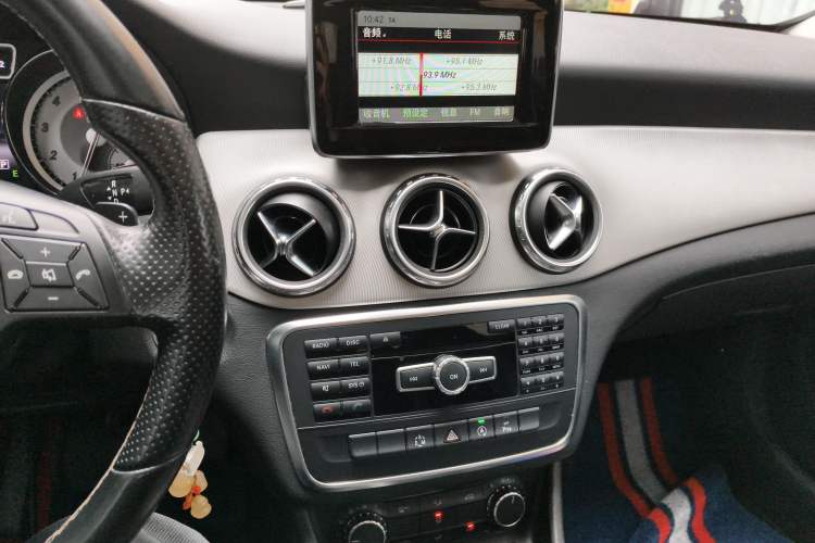 Used Mercedes-Benz GLA 2015 GLA 200 Fashion Model Audio And AC Panel