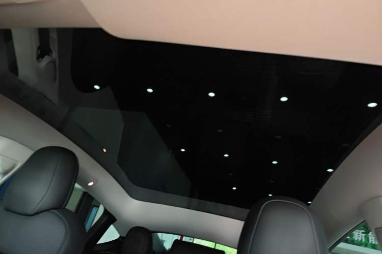 Used Tesla Model Y 2021 Long-Range All-Wheel-Drive Version 3D7