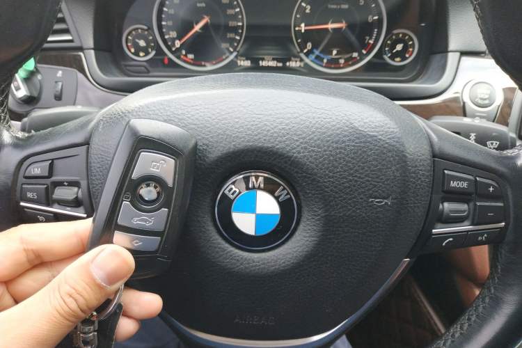 Used BMW 5 Series 2017 528Li Leading Model
