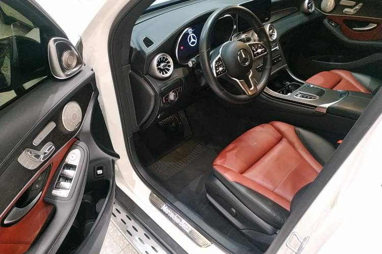 Used Mercedes-Benz GLC Coupe 2020 GLC 300 4MATIC Coupe SUV Driver Seat