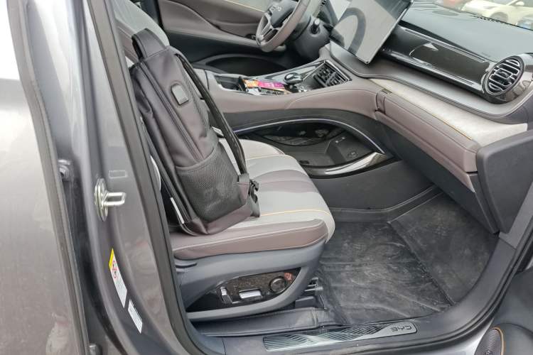 Used BYD Frigate 07 2024 HONOR Edition DM-i 205KM Flagship Model