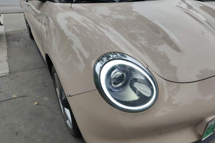 Used ORA Good Cat 2021 400km Standard Range Venus Edition Lithium-Ion Battery Right Front Headlight