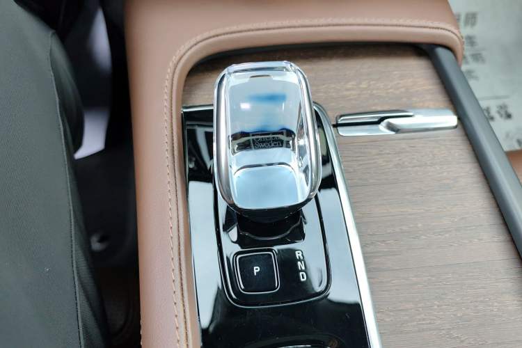 Used Volvo V90 2024 Cross Country B5 AWD Prestige Edition