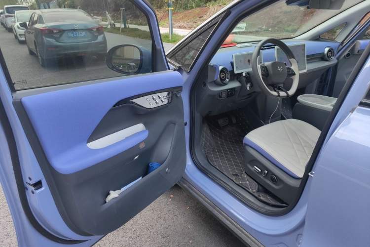 Used ARCFOX Kaola 2023 Family Edition Pro Driver Seat