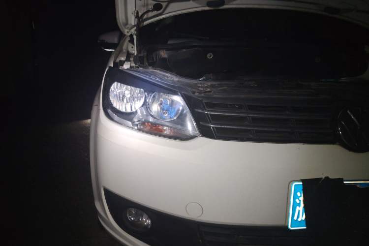 Used Volkswagen Touran 2018 Volkswagen Touran L 1.6L Manual Trend Edition Right Front Headlight