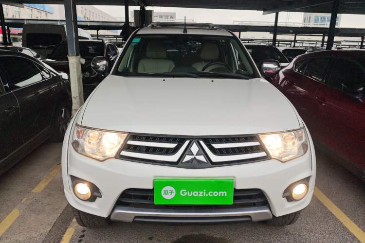 Used Mitsubishi Pajero Sport 2013 3.0L Automatic 4x4 Flagship Edition Front