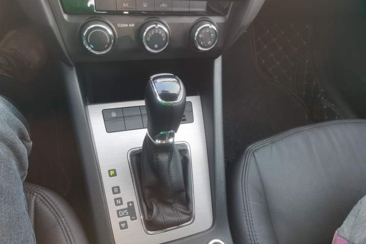 Used Skoda Octavia 2018 1.6L Automatic Comfort Edition