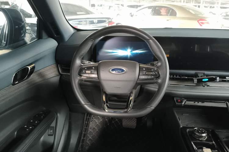 Used Ford Equator Sport 2023 EcoBoost 170 Premier Edition Steering Wheel