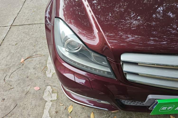 Used Mercedes-Benz C-Class 2011 C 200 CGI Fashion Model Right Front Headlight