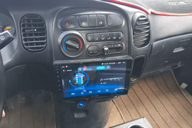 Used JAC Group Refine 2015 2.0L Shuttle Gasoline Long-Wheelbase Standard Version HFC4GA3-3D Audio And AC Panel