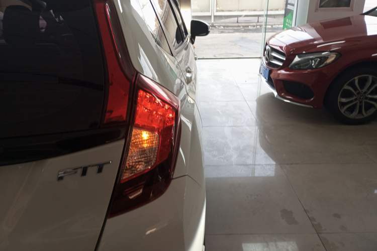 Used Honda Fit 2018 1.5L CVT Comfort Version