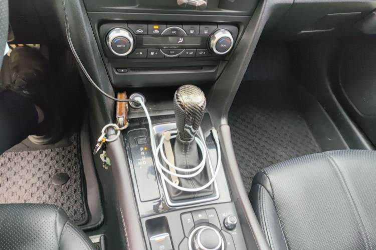 Used Mazda 3 Axela 2017 Sedan 2.0L Automatic Prestige Model China V Standard