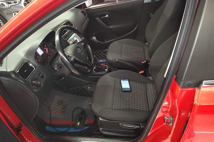 Used Volkswagen Polo 2016 1.6L Automatic Comfort Model Left Front Seat