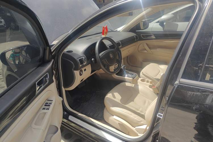 Used Volkswagen Passat 2009 2.0L MFI Automatic Luxury Edition