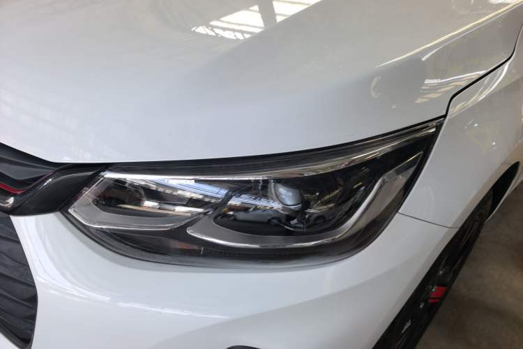 Used Chevrolet Cavalier 2019 325T Dual-Clutch Xinshang Edition Left Front Headlight