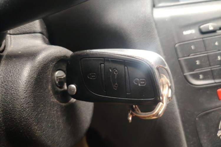 Used Citroen C4L 2013 1.8L Automatic Enjoyment Edition
