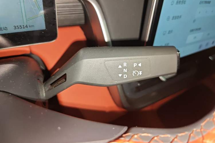 Used Dongfeng eπ eπ008 2024 210Max Range-Extended Version 6 Seats
