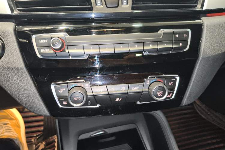 Used BMW X1 2018 sDrive20Li Leading Model