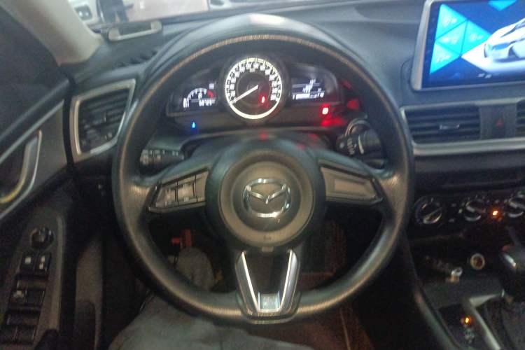 Used Mazda Mazda 3 Axela 2017 Sedan 1.5L Automatic Comfort Model Emission Standard China V
