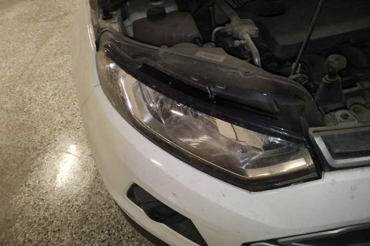 Used Ford EcoSport 2017 1.5L Manual Fashion Model Right Front Headlight