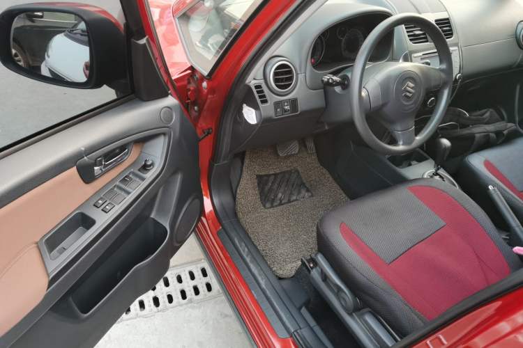 Used Suzuki SX4 2013 1.6L Automatic CoolRide Model
