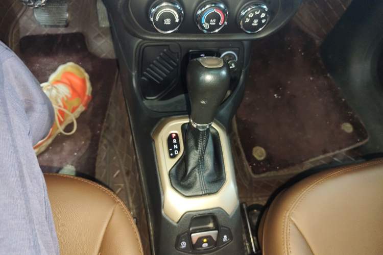 Used Jeep Renegade 2017 180T Automatic High-Energy Version