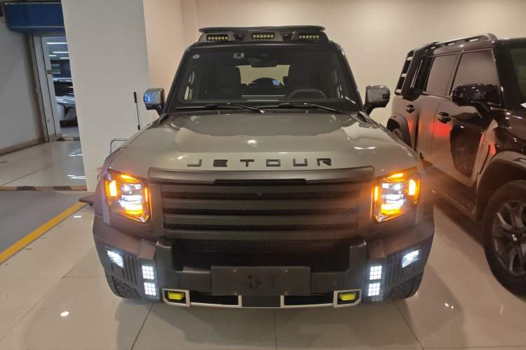 Used JETOUR Traveler 2023 2.0T All-Wheel Drive Conquer PRO
