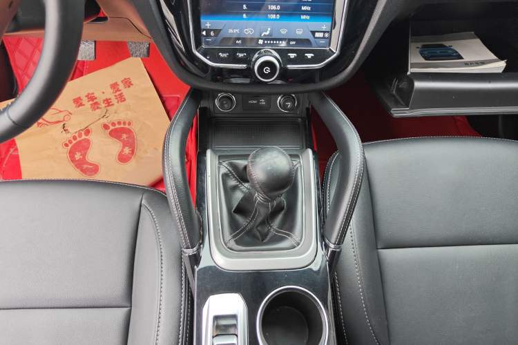 Used Zotye SR7 2016 1.5T Manual Cube Heart Edition China IV Standard