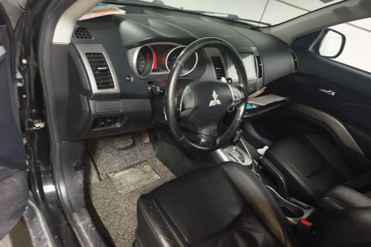 Used Mitsubishi Outlander 2009 3.0 Luxury Edition