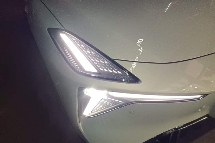 Used Deepal L06 2026 Model 560Ultra+ Laser Edition Right Front Headlight