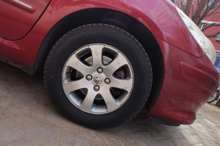 Used Peugeot 307 2012 Hatchback 1.6L Automatic Comfort Edition Right Front Wheel Hub