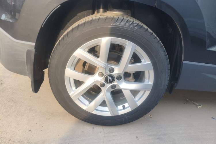 Used Jetta VS5 2023 280TSI Manual Entry-Level Model Right Rear Wheel Hub