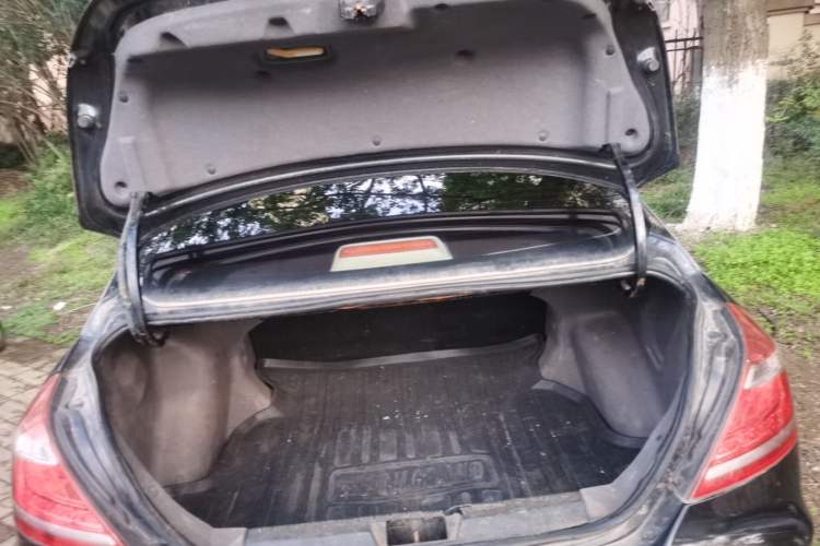 Used Geely Auto Emgrand 2014 Sedan 1.3T CVT Prestige Model
