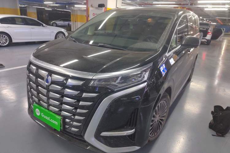 Used Denza D9 2024 DM-i 1050 Luxury Model