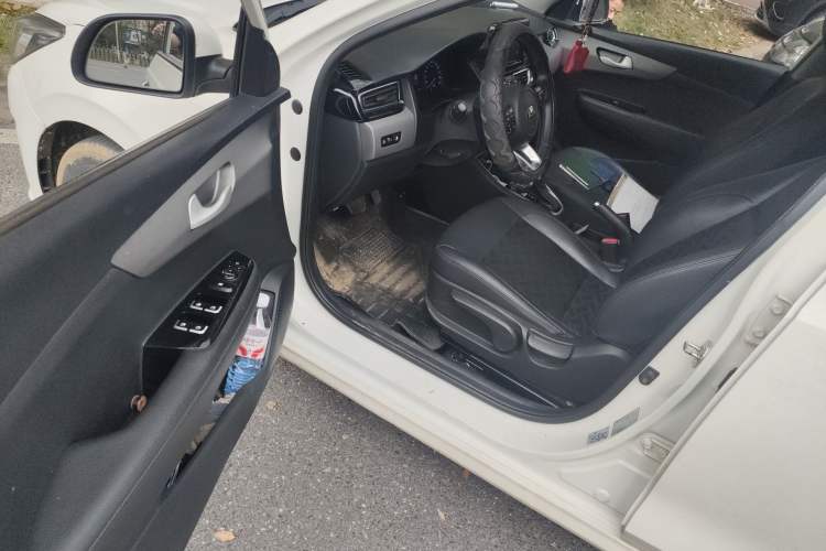 Used Kia Forte 2018 1.6L Automatic Value-Connect Edition with Intelligent Connectivity
