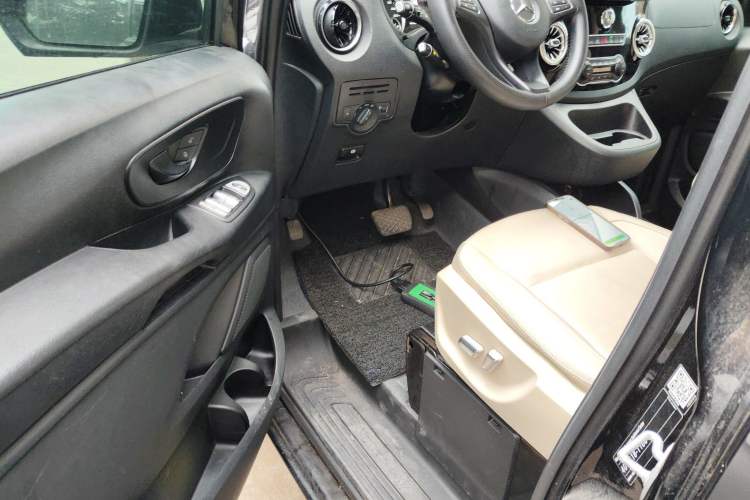 Used Mercedes-Benz Vito 2021 2.0T Elite Version 7 Seats