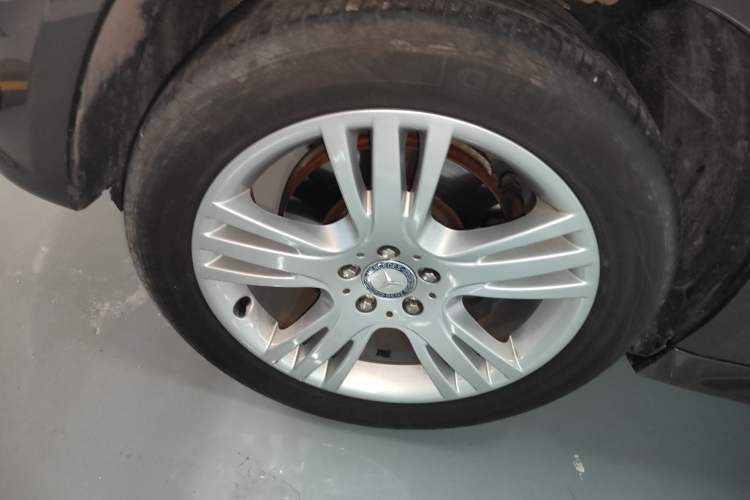 Used Mercedes-Benz GLK-Class 2014 GLK 260 4MATIC Dynamic Model Left Front Wheel Hub