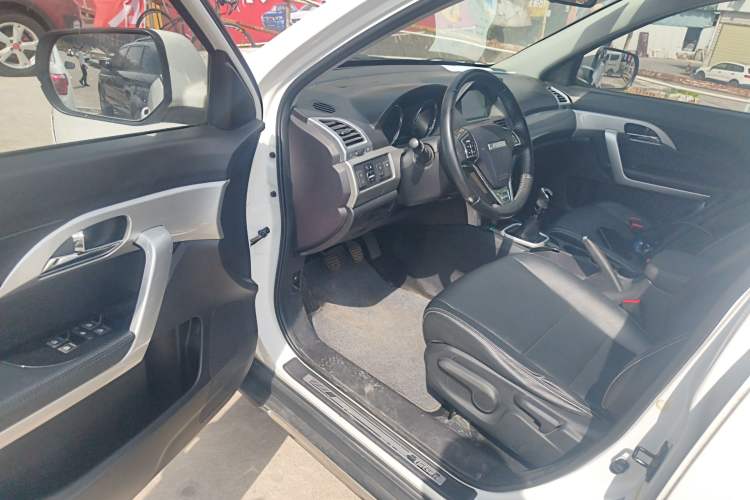 Used Jinbei S70 2017 1.5T Excellence Edition 5 Seats
