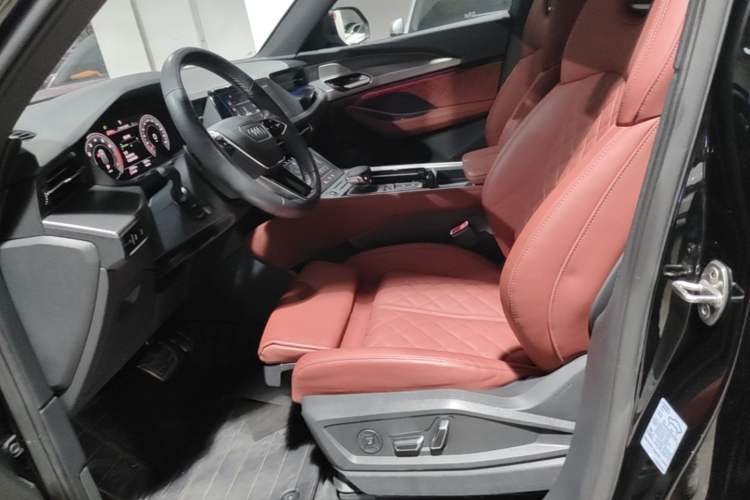 Used Audi Q6 2024 45 TFSI quattro Black Warrior Edition 6 Seats

